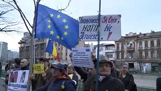 Αυξάνει την πίεση η Ε.Ε. προς την Ρουμανία