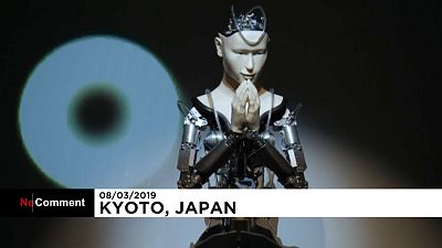 Buddhista robot Japánban
