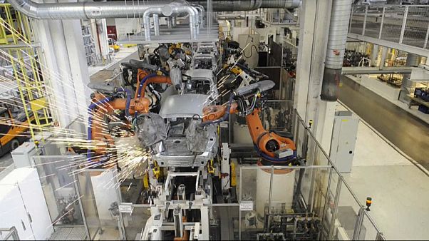 VW: Στροφή στην ηλεκτροκίνηση και περικοπή θέσεων εργασίας VW: Στροφή στην ηλεκτροκίνηση και περικοπή θέσεων εργασίας