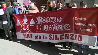 احتجاج في إيطاليا ضد قرار محكمة