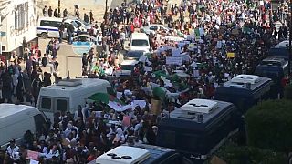 Algérie : un millier d'enseignants et élèves dans les rues