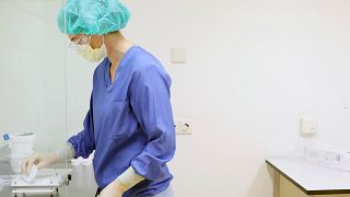 Fransa’da jinekologlar sağlık bakanını greve gitmekle tehdit ediyor: Kürtaj yapmıyoruz