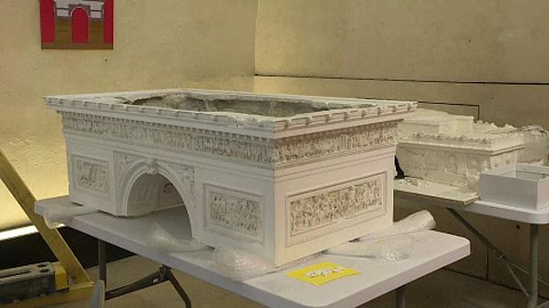 Реставраторы заканчивают восстановление экспонатов музея Триумфальной арки Реставраторы заканчивают восстановление экспонатов музея Триумфальной арки