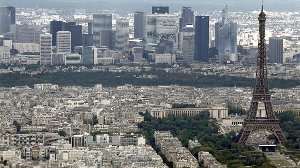 Runner scales Eiffel Tower's 1,665 steps in under eight minutes Runner scales Eiffel Tower's 1,665 steps in under eight minutes