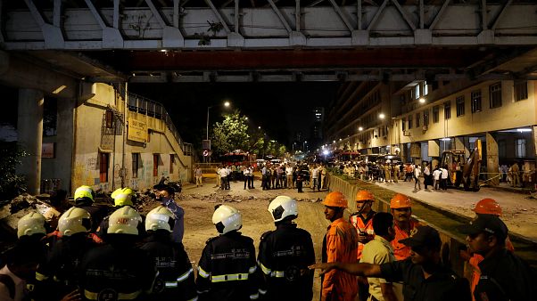 Обрушение моста в Индии Обрушение моста в Индии