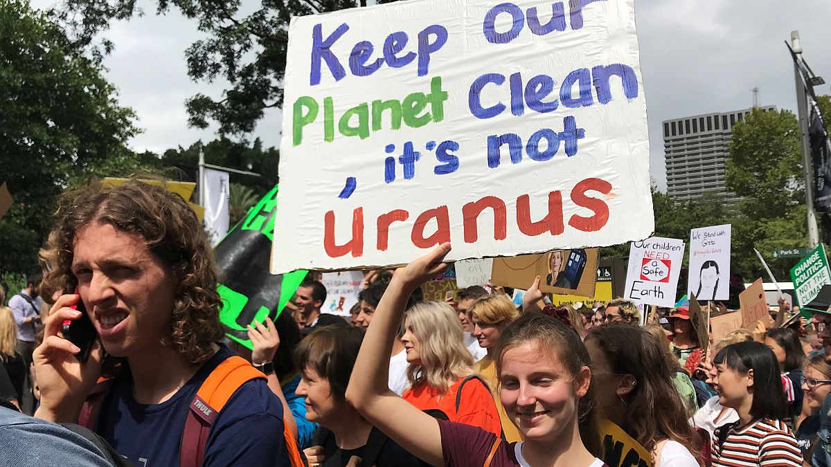 Jovens voltam a manifestar-se pelo clima em todo o mundo