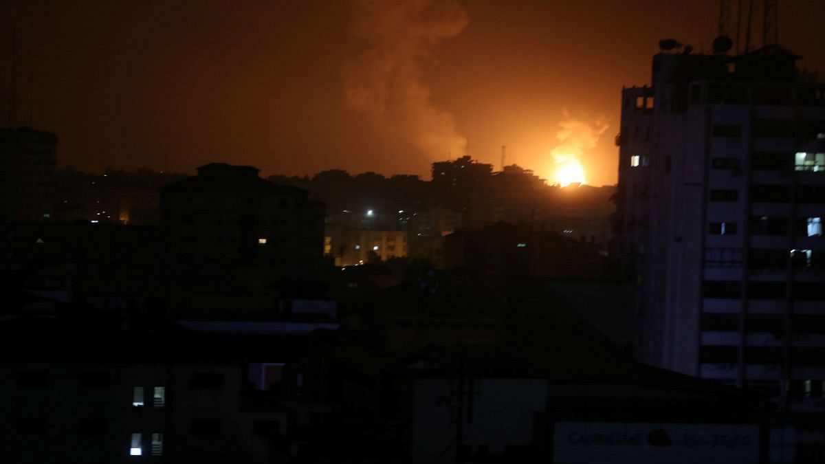 حمله به ۱۰۰ موضع حماس در واکنش به حملات موشکی تل‌آویو