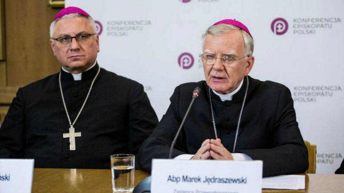 ۳۸۲ کودک در سه دهۀ گذشته قربانی آزار جنسی کلیسای لهستان شده‌اند
