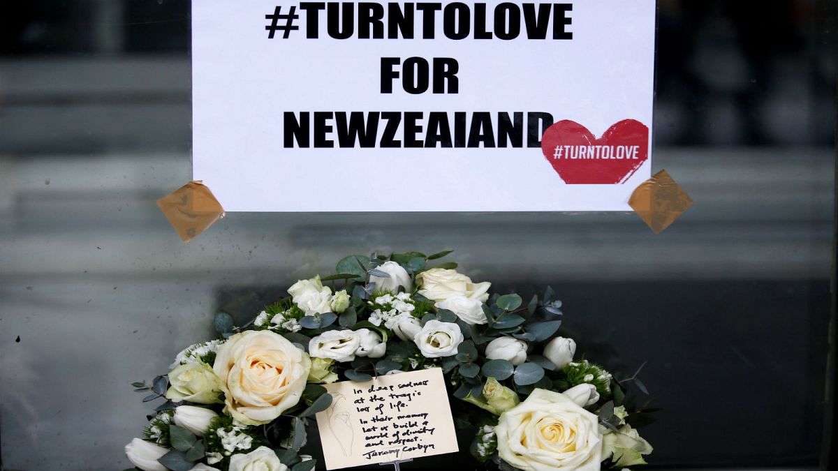 ورود وعبارات دعم للتضامن مع ضحايا الهجوم في نيوزيلندا