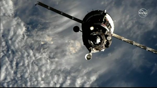 Soyuz MS 12 uzay aracı ve içindeki 3 astronot Uluslararası Uzay İstasyonu'na başarıyla ulaştı Soyuz MS 12 uzay aracı ve içindeki 3 astronot Uluslararası Uzay İstasyonu'na başarıyla ulaştı