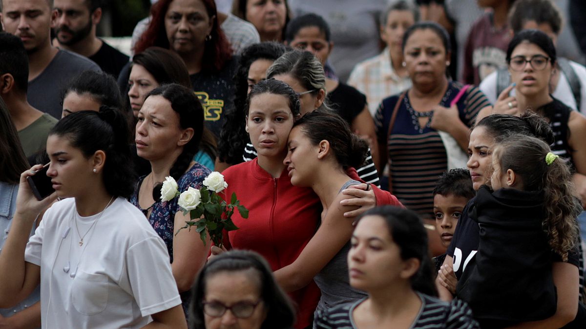 В Сан-Паулу прошли похороны школьников