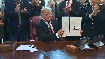 Trump usa por primera vez el veto para mantener su promesa del muro
