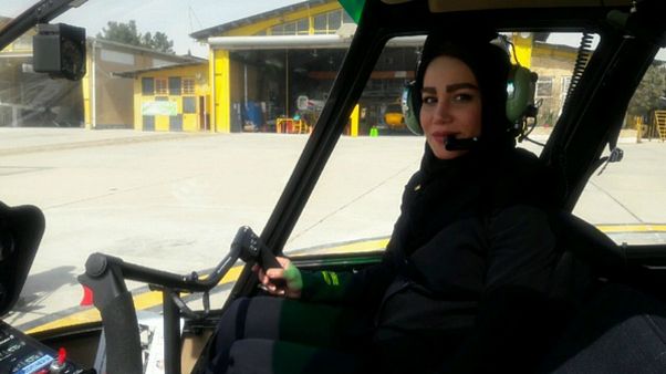سمیرا شبانی نخستین خلبان هلیکوپتر در ایران سمیرا شبانی نخستین خلبان هلیکوپتر در ایران