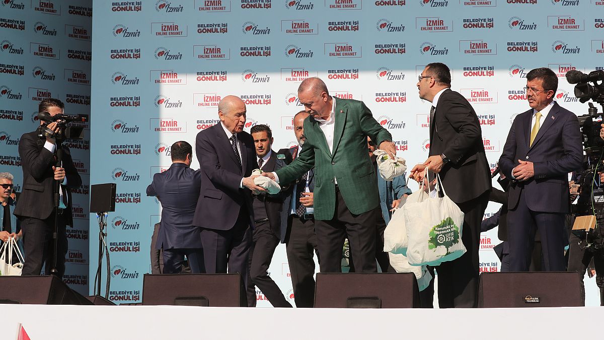 Erdoğan ve Bahçeli İzmir'de: Cumhur İttifakı'nın ortak mitingi için ilk kez iki lider bir arada