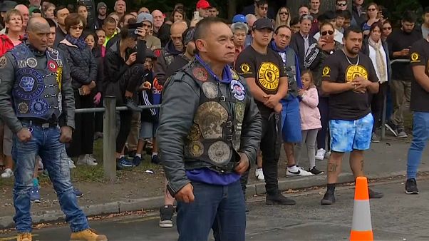 Motards homenageiam vítimas de Christchurch com "haka" Motards homenageiam vítimas de Christchurch com "haka"