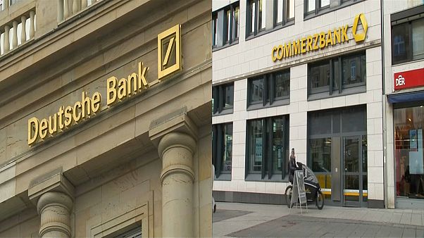 "Mehr als 20.000 Jobs im Feuer" - Verdi gegen Bankenfusion "Mehr als 20.000 Jobs im Feuer" - Verdi gegen Bankenfusion