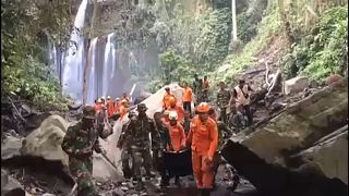 Földcsuszamlás Lombokon, 2 halott