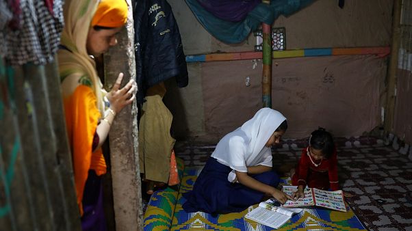 Bangladeş'in okuldan attığı Arakanlı Yasmin Bangladeş'in okuldan attığı Arakanlı Yasmin