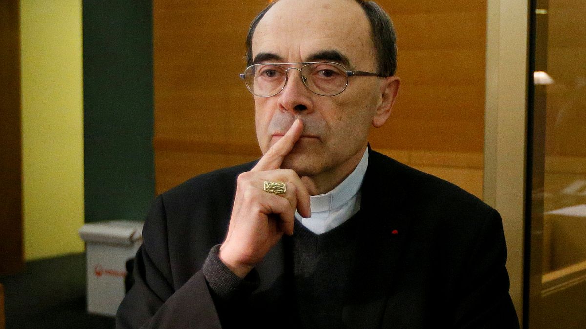 El cardenal Barbarin presenta su dimisión al papa Francisco