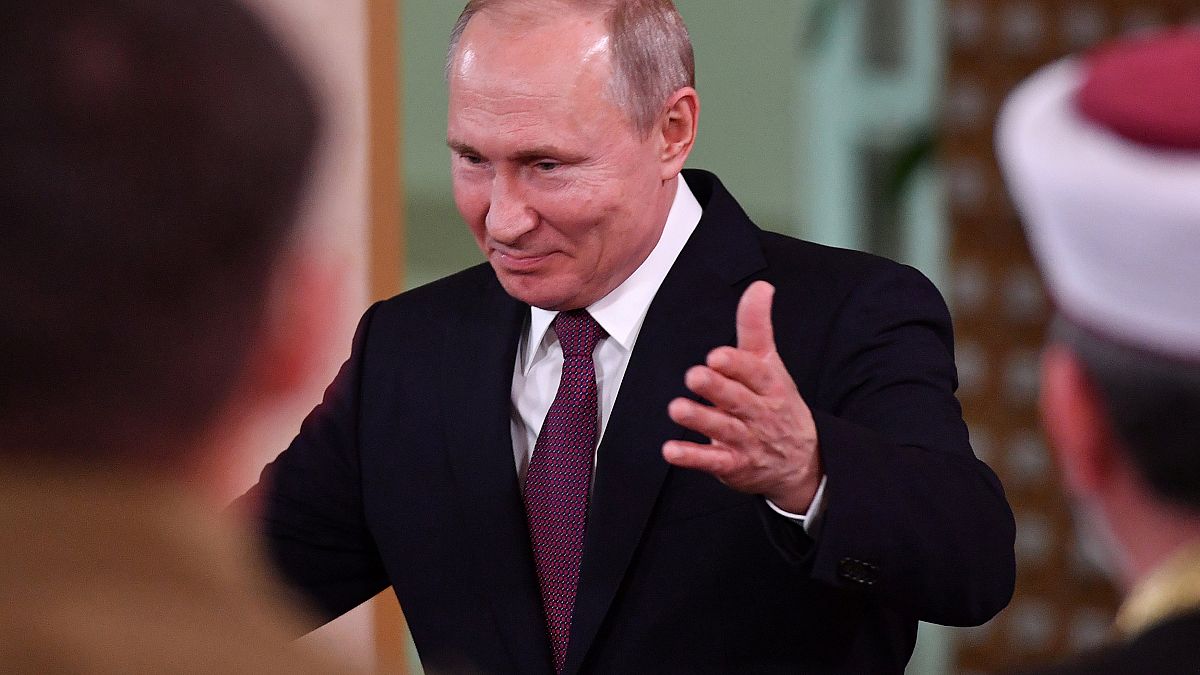 Putin firma leyes polémicas sobre las noticias falsas