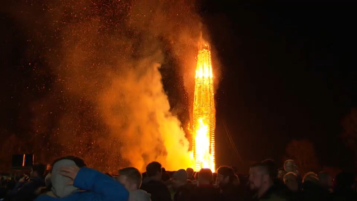 Austríacos detêm o recorde da maior fogueira do mundo