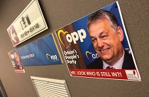 Orbán Embereinek Pártja – átnevezte a néppárti irodákat a RED mozgalom