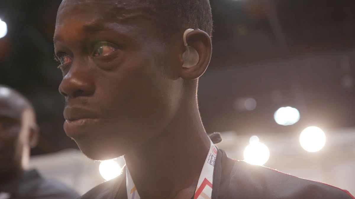 VÍDEO: Atleta senegalés escucha por primera vez en Olimpiadas Especiales de Abu Dabi