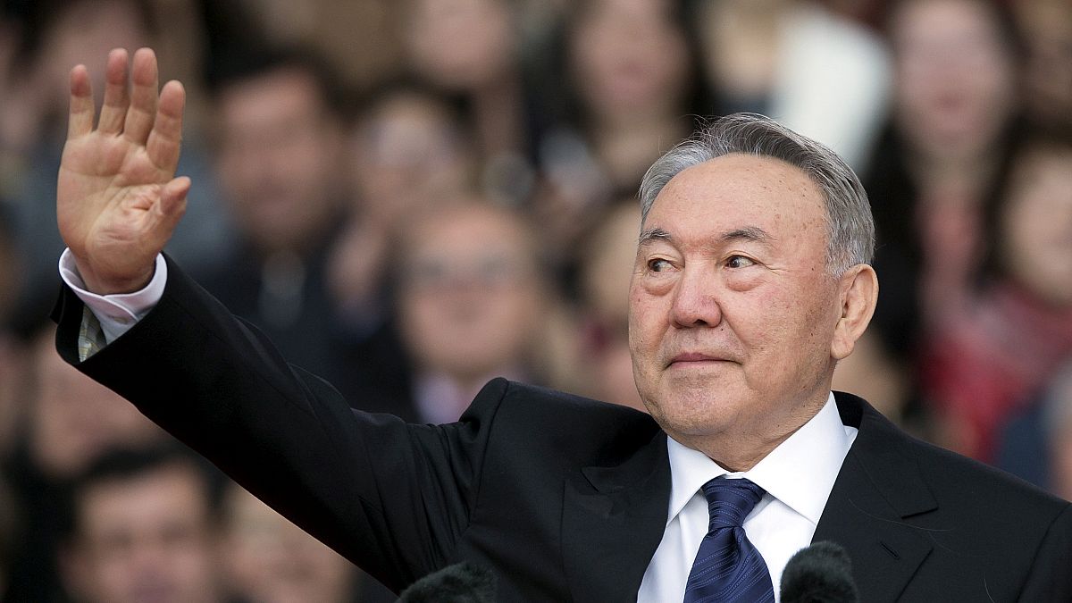 Kazakistan Cumhurbaşkanı Nursultan Nazarbayev görevinden istifa etti
