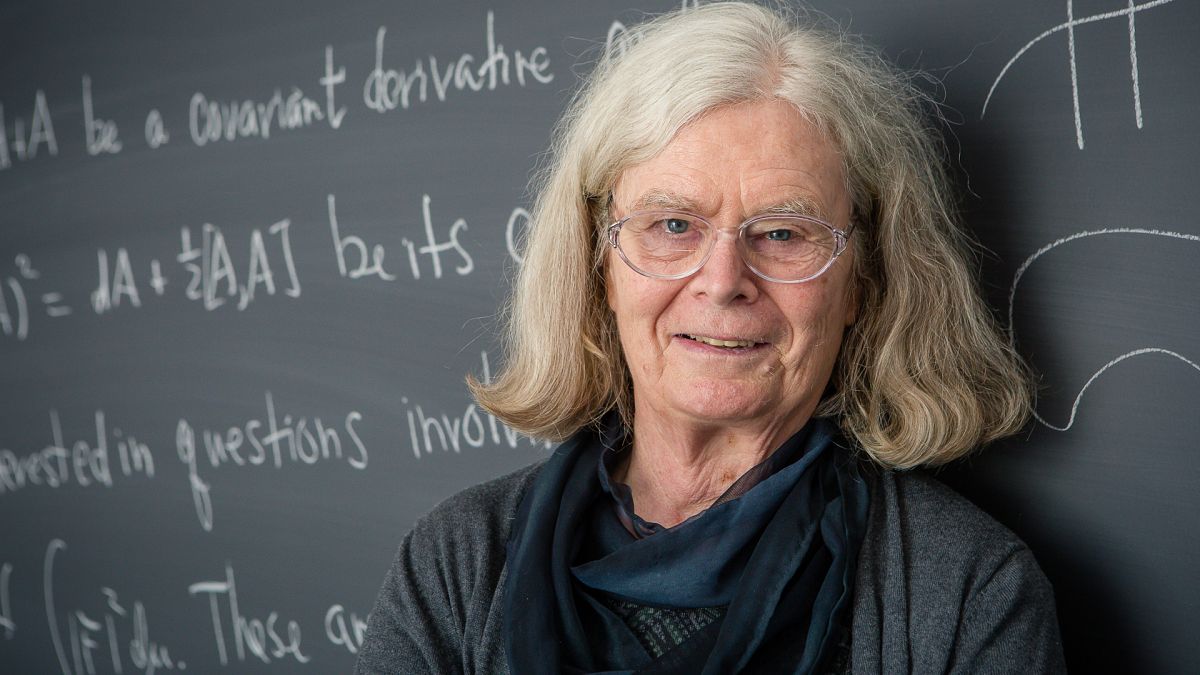  American mathematician Karen Uhlenbeck becomes first woman to win Able Prize