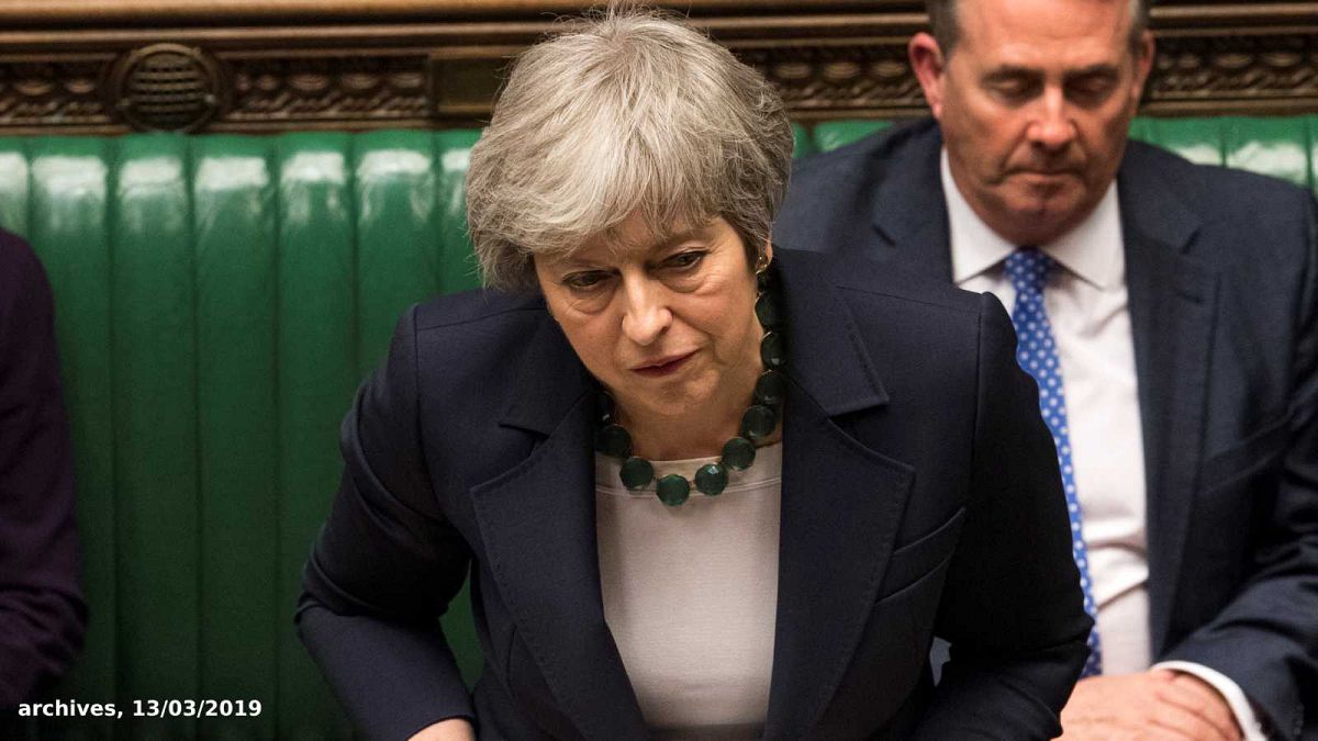 Theresa May quer adiamento do Brexit até 30 de junho