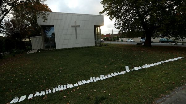 Kilisede 'eşcinsellikten kurtulma seansları': Piskopos yalanladı; Sağlık Bakanı kınadı Kilisede 'eşcinsellikten kurtulma seansları': Piskopos yalanladı; Sağlık Bakanı kınadı