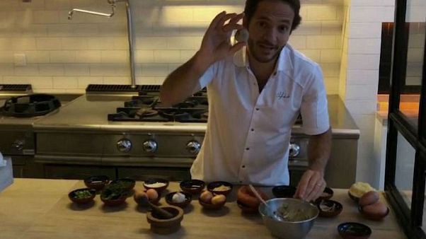 Video: Mars'ta astronotlar için en iyi yemek ne olabilir? Aşçılar cevabı bulmak için yarıştı Video: Mars'ta astronotlar için en iyi yemek ne olabilir? Aşçılar cevabı bulmak için yarıştı