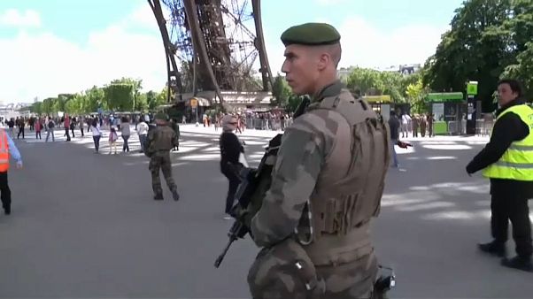 Gilets jaunes : les militaires de "Sentinelle" en renfort pour l'acte 19 Gilets jaunes : les militaires de "Sentinelle" en renfort pour l'acte 19