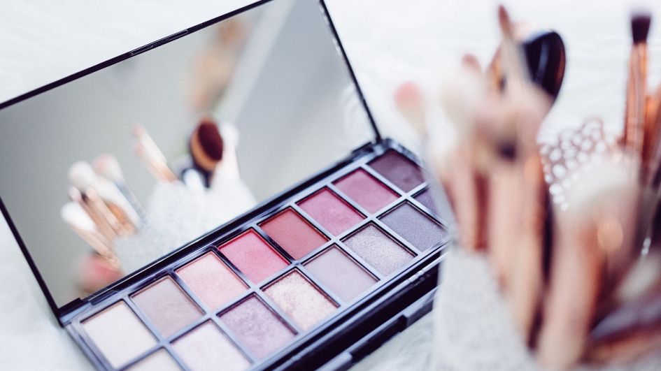 Should we be afraid of endocrine disruptors in cosmetics?