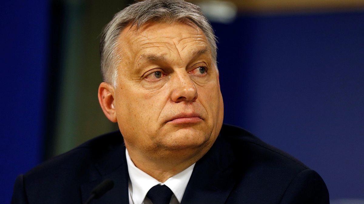 A pápa szavait idézte Orbánnak a Néppárt ülésén egy korábban "hasznos idiótának" nevezett képviselő