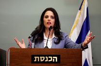 Israele: la ministra e il profumo 'fascismo', spot elettorale choc