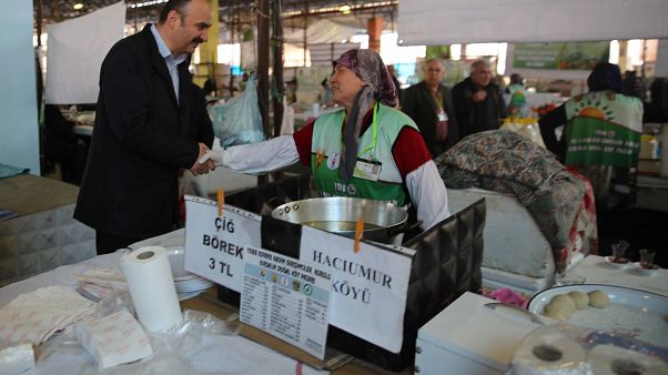 Türkiye’de tüketici güven endeksi mart ayında yüzde 3 arttı Türkiye’de tüketici güven endeksi mart ayında yüzde 3 arttı