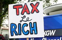 OECD raporu: İnsanların çoğu zenginlerin daha fazla vergi ödemesini istiyor