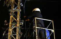  عمدة بلدة رومانية يقطع كابلات الانترنت عن المدينة