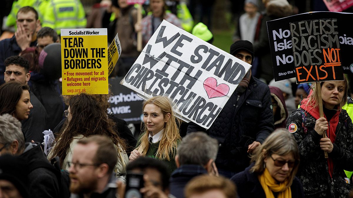 Yeni Zelanda'da camiiye gerçekleşen saldırı Londra'da protesto edildi