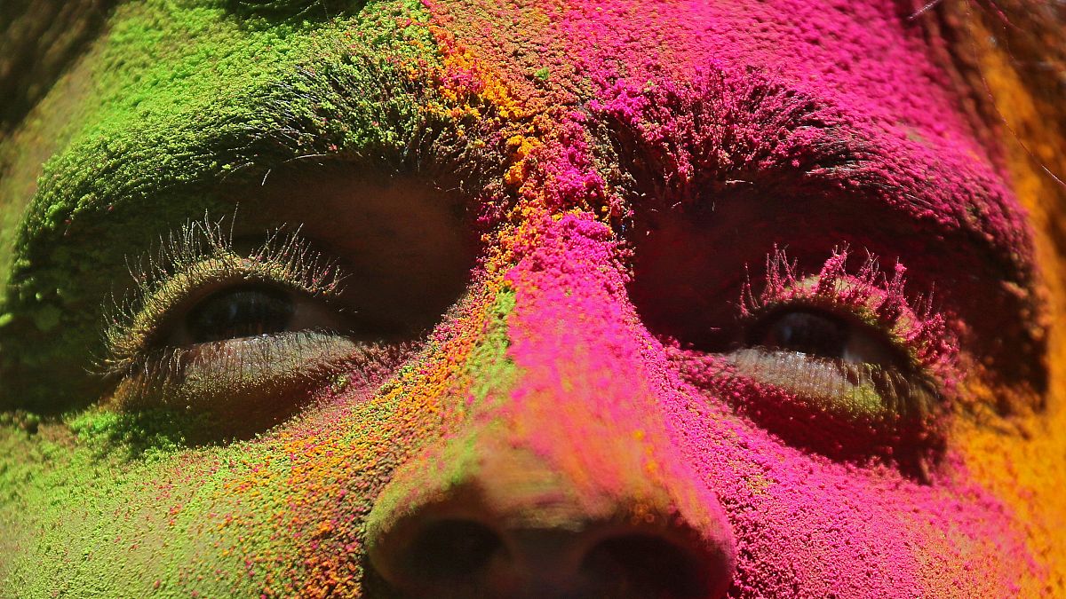 Luz, color y ruido en el festival Holi en la India