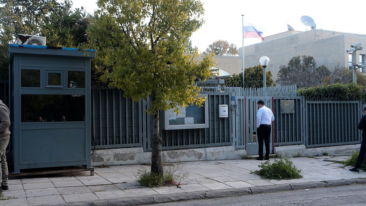 Gránátot dobtak az athéni orosz nagykövetségre
