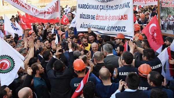 Dövizdeki yükselişe rağmen Türkiye'de asgari ücret Euro bazında 10 yılda yüzde 36 arttı Dövizdeki yükselişe rağmen Türkiye'de asgari ücret Euro bazında 10 yılda yüzde 36 arttı