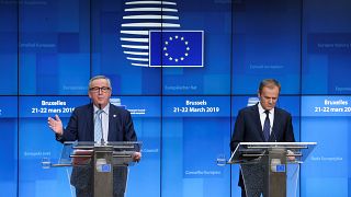 Les responsables européens Jean-Claude Juncker et Donald Tusk