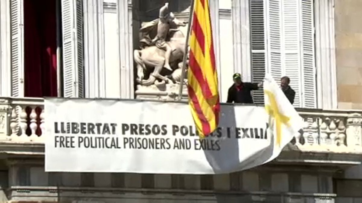 Continúa el pulso de la simbología independentista en Catalunya