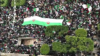 Rücktrittsforderung: fünfter Protestfreitag in Algerien