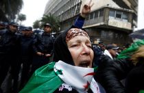 متظاهرة جزائرية