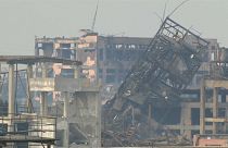 شاهد: آثار انفجار وحريق في مصنع مبيدات حشرية في الصين