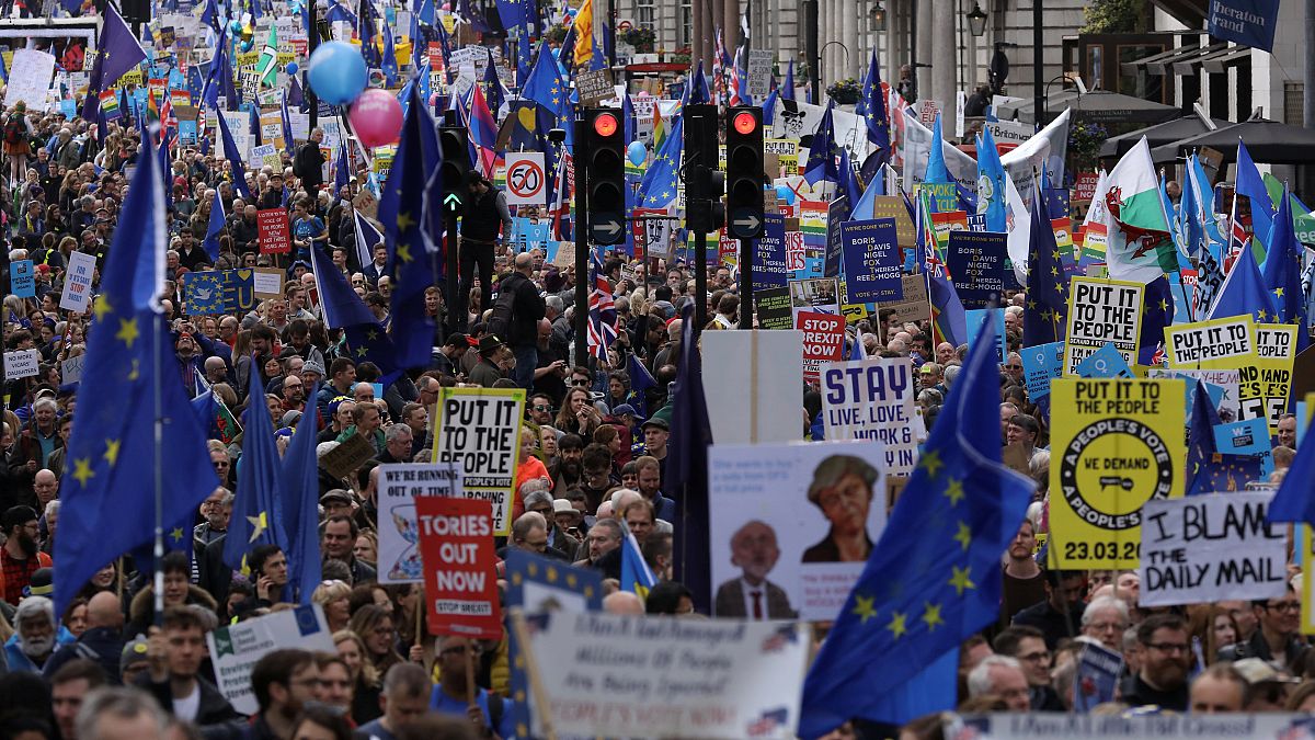 Марш в Лондоне: "Пусть решает народ!"