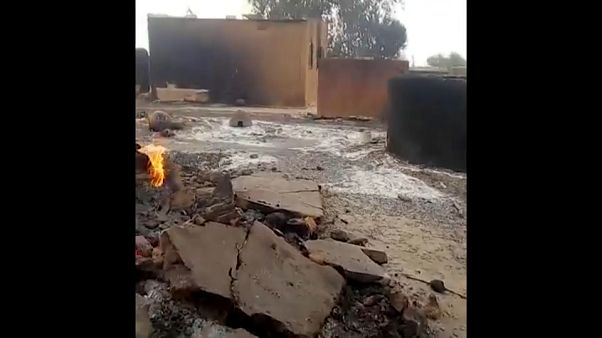 Mais de uma centena de mortos em massacre no Mali Mais de uma centena de mortos em massacre no Mali